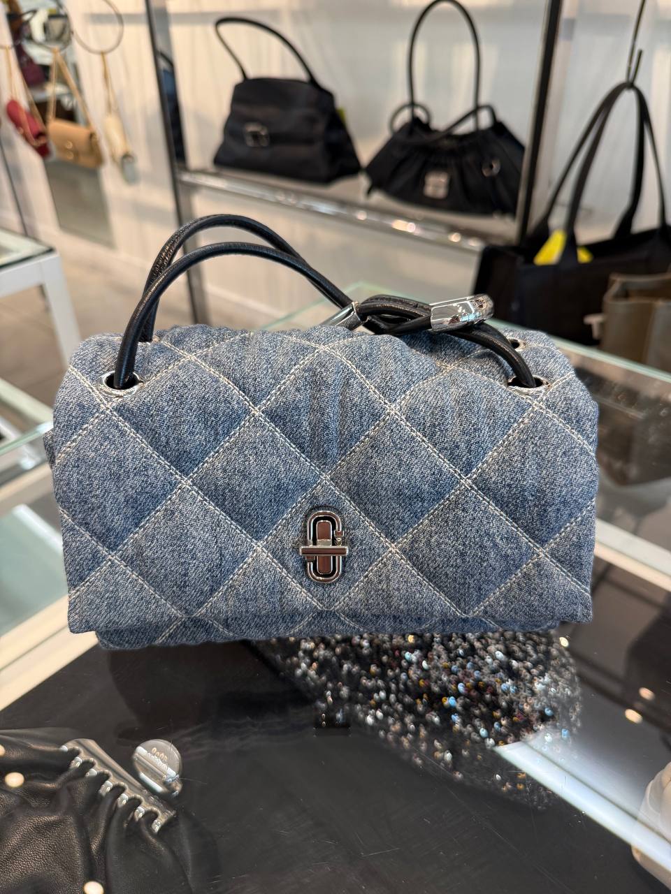MARC JACOBS
