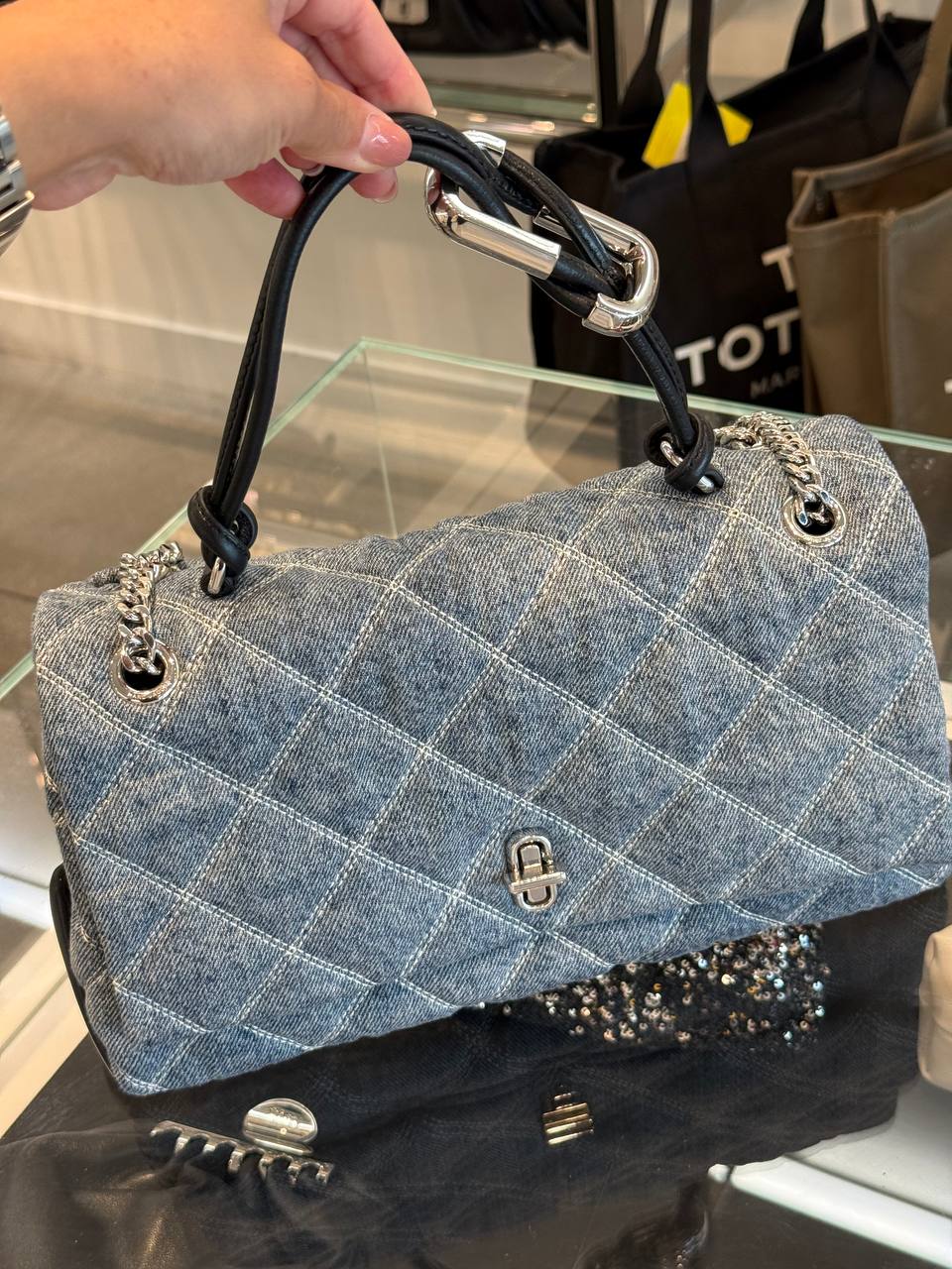MARC JACOBS