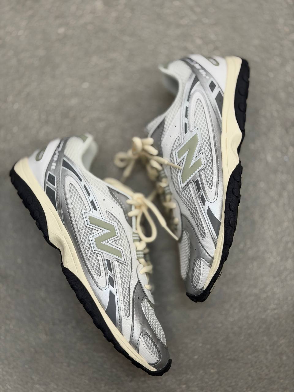 New Balance 🏷️ 92$