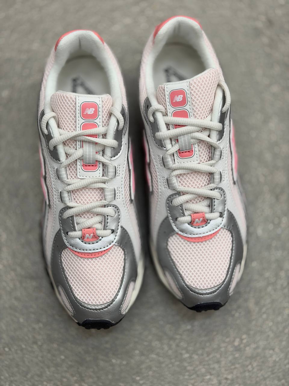 New Balance 🏷️ 92$
