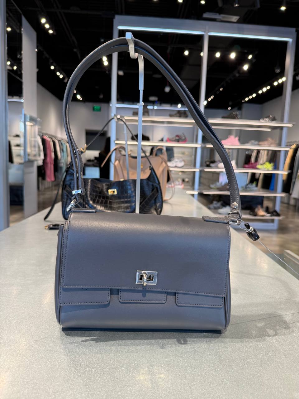 BALENCIAGA
