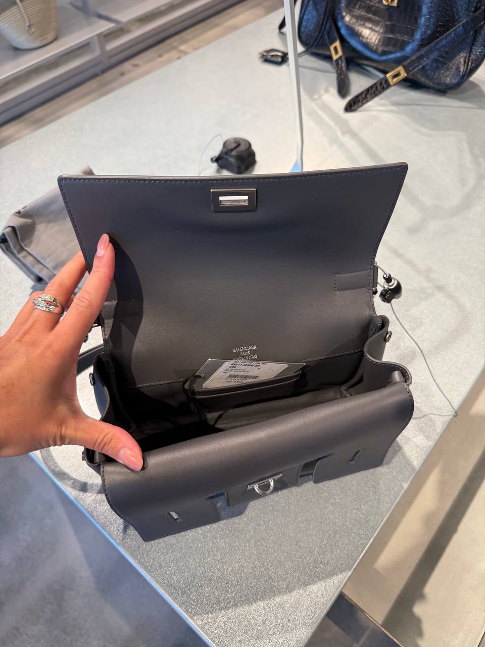 BALENCIAGA