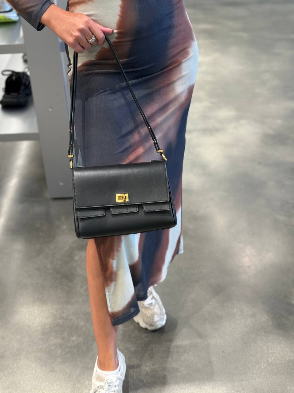 BALENCIAGA