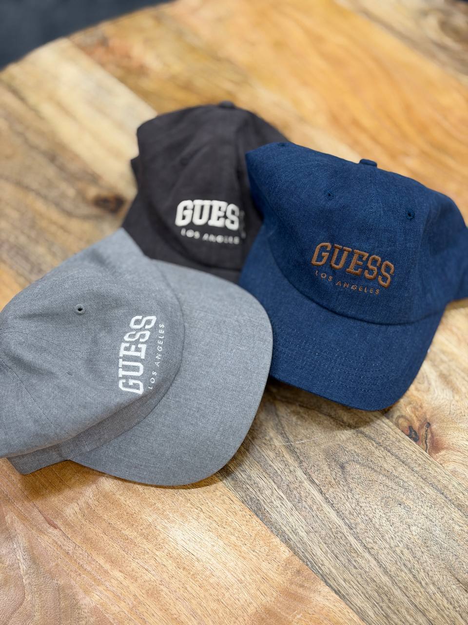 GUESS унисекс 🏷️ 32$