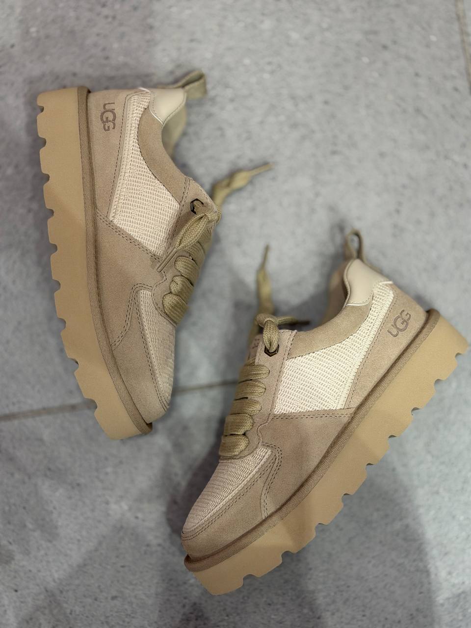 UGG 🏷️ 64$