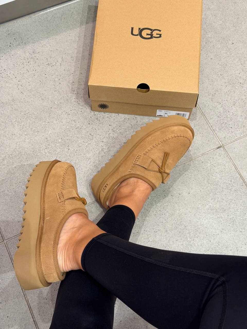 UGG 🏷️ 73$