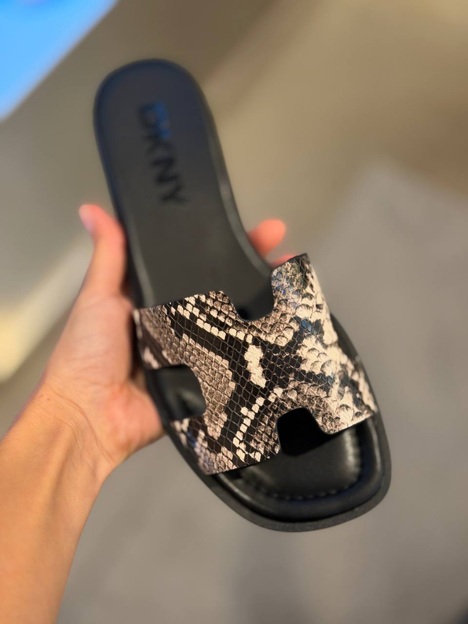 DKNY 🏷️ 47$