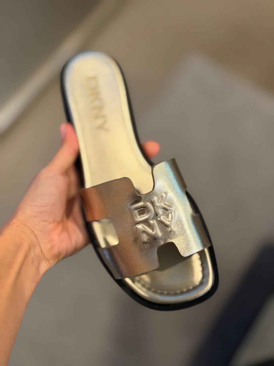 DKNY 🏷️ 47$