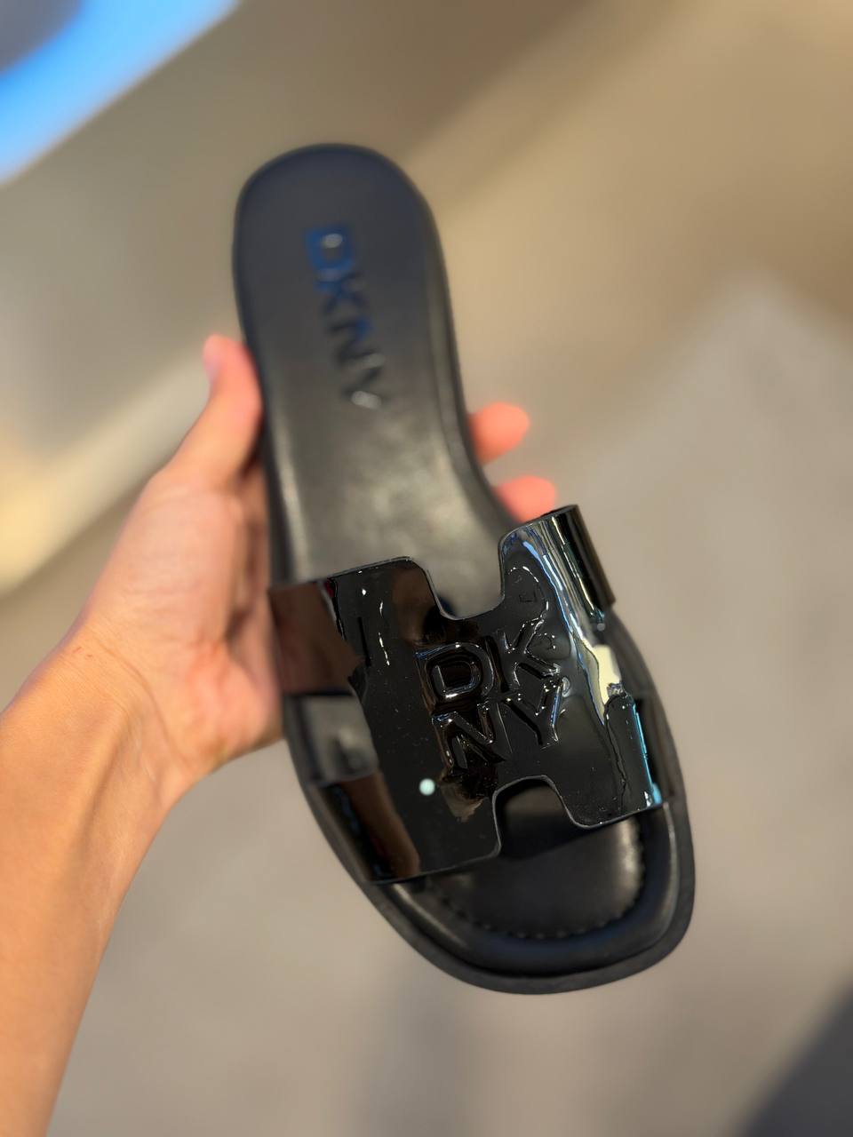 DKNY 🏷️ 47$