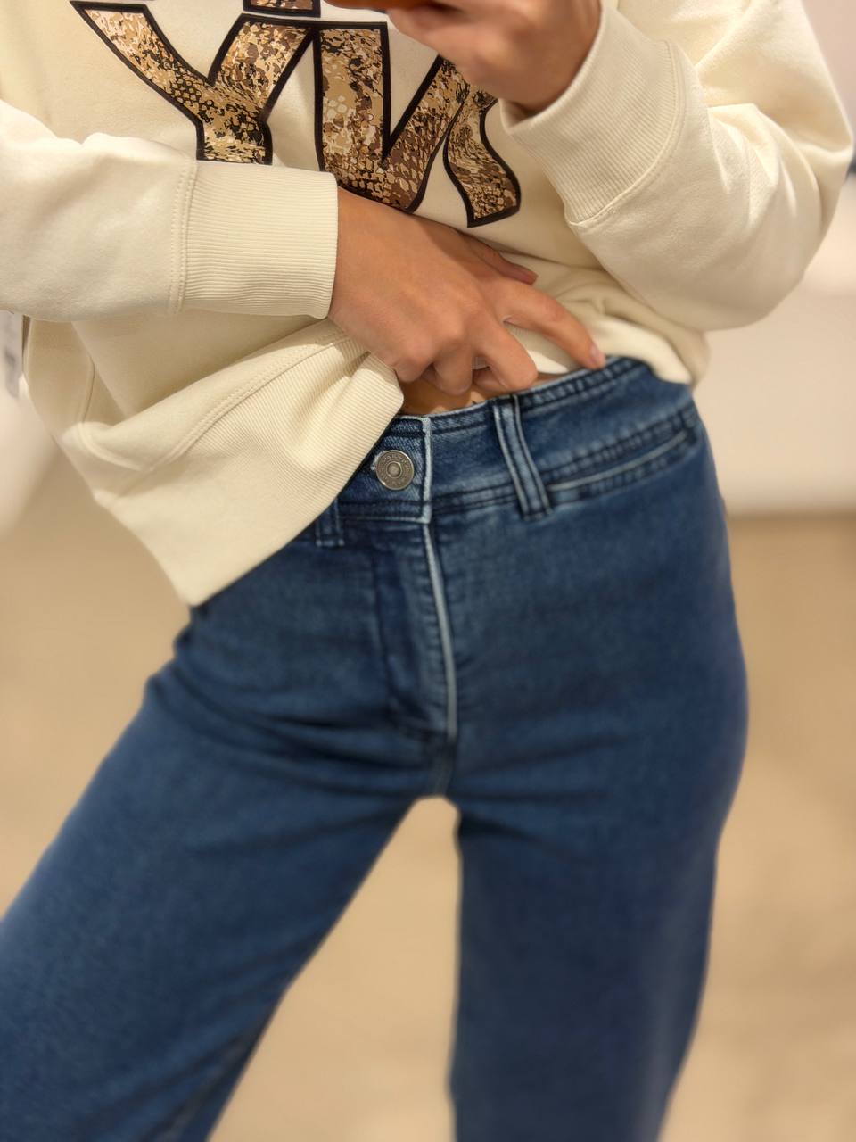 DKNY