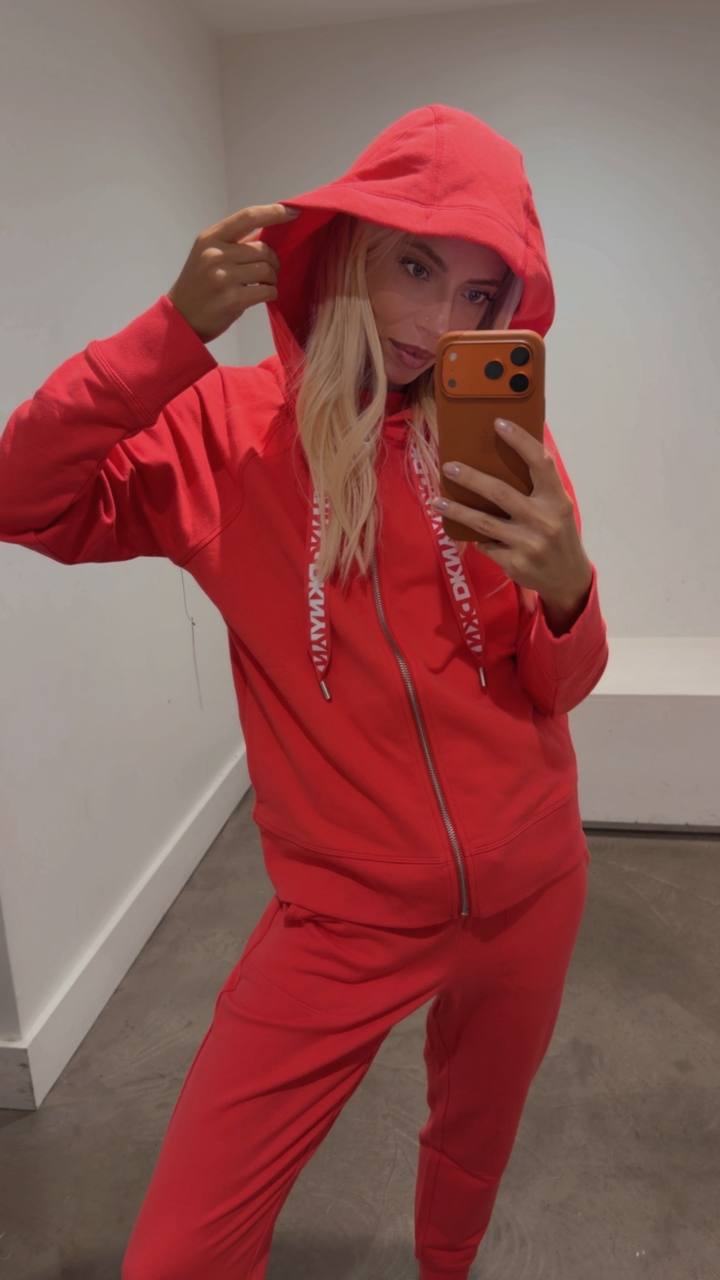 DKNY