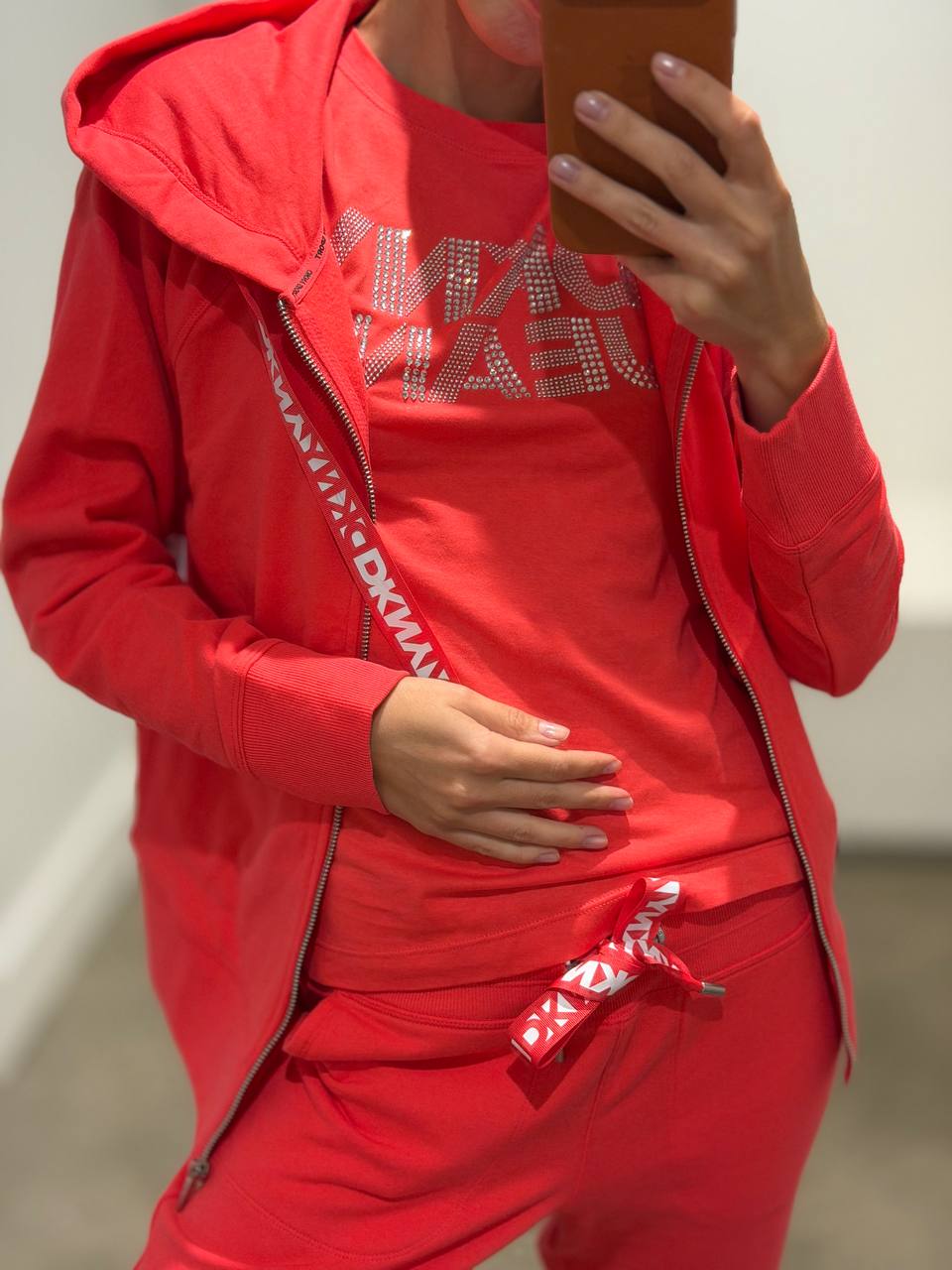 DKNY