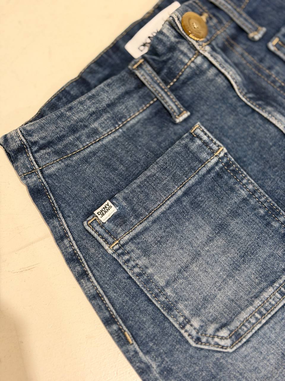 DKNY 🏷️ 43$