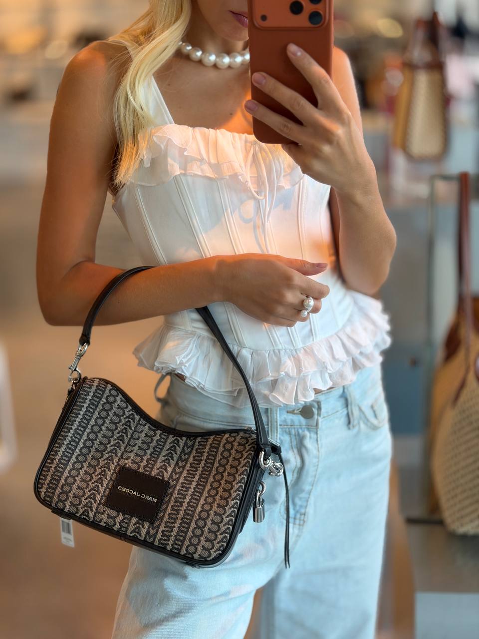 MARC JACOBS
