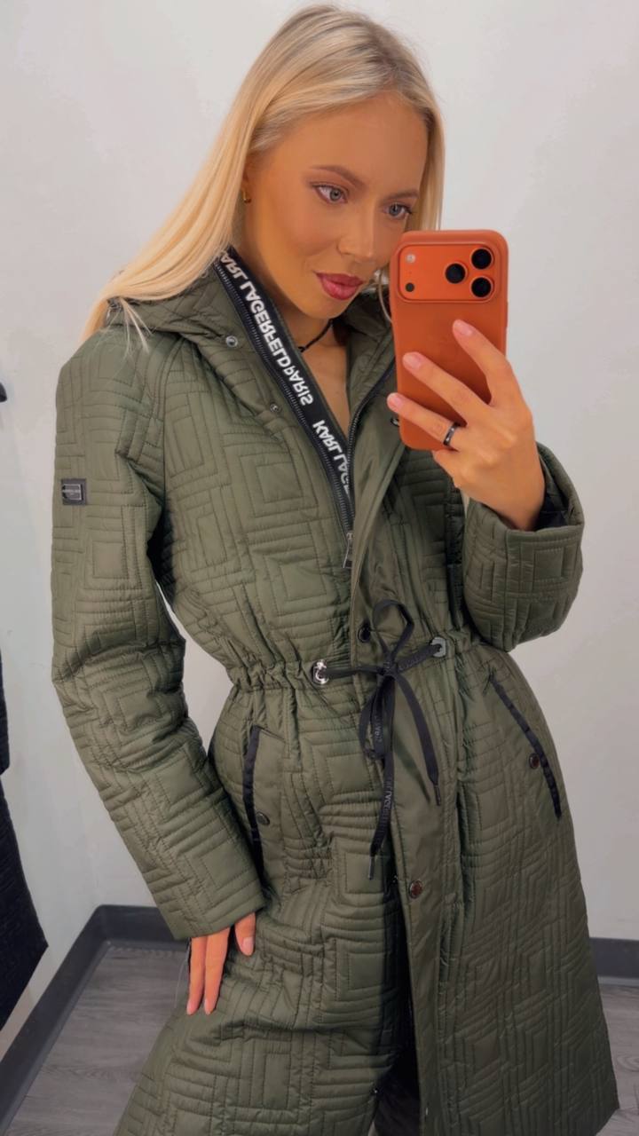 KARL LAGERFELD 🏷️ 81$