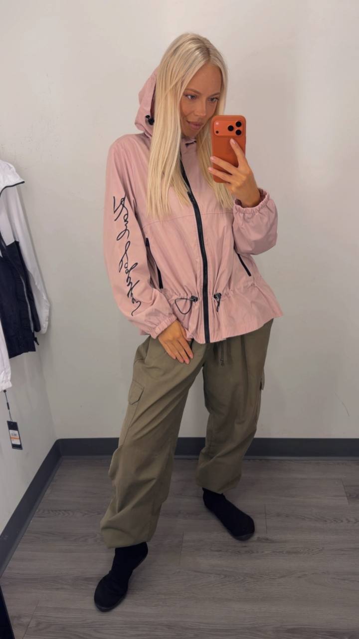 KARL LAGERFELD 🏷️ 81$