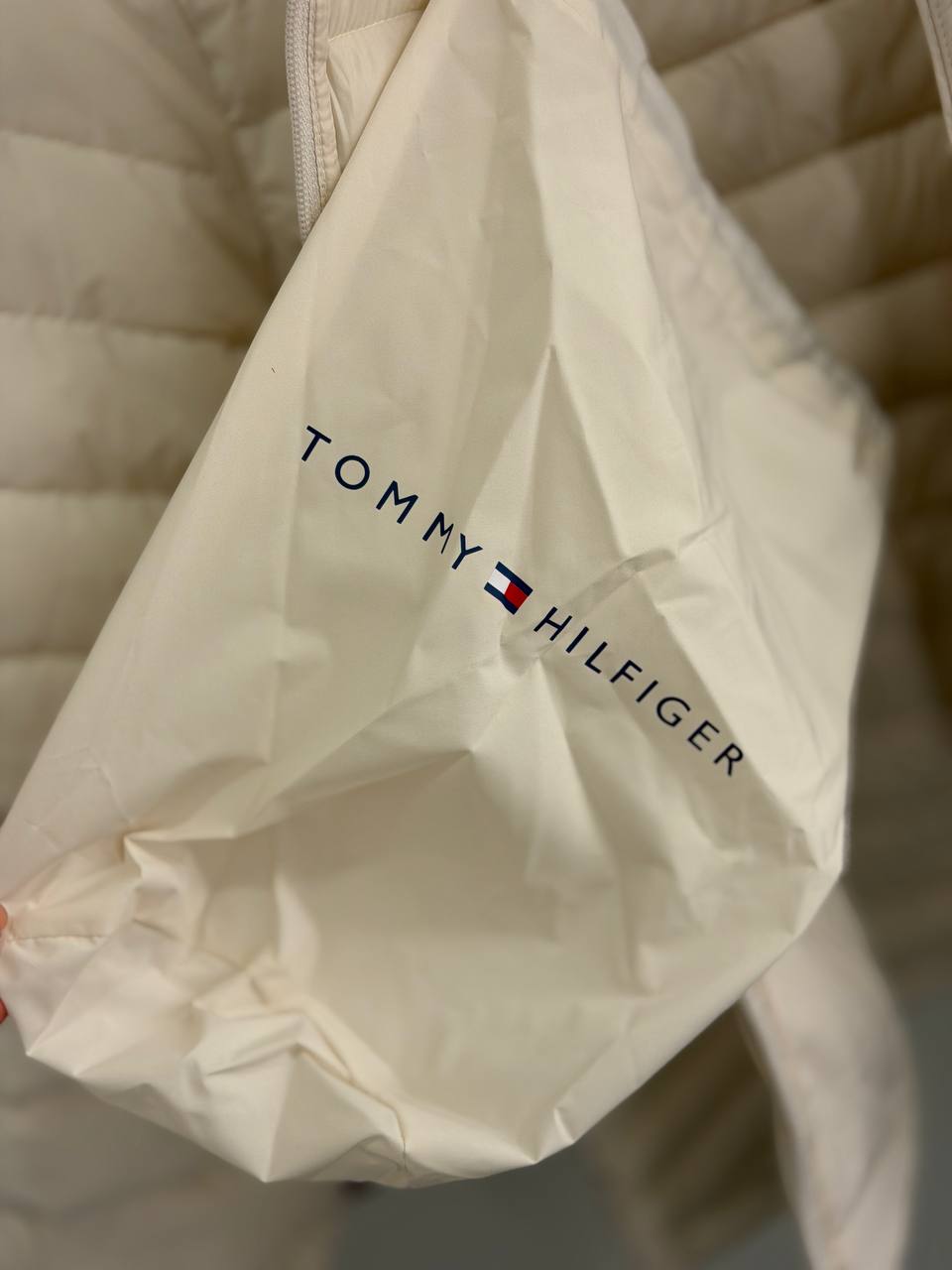 TOMMY HILFIGER 🏷️ 61$