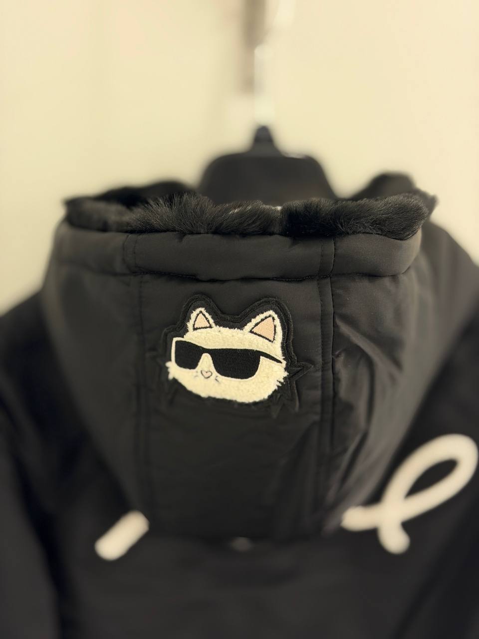 KARL LAGERFELD 🏷️ 62$