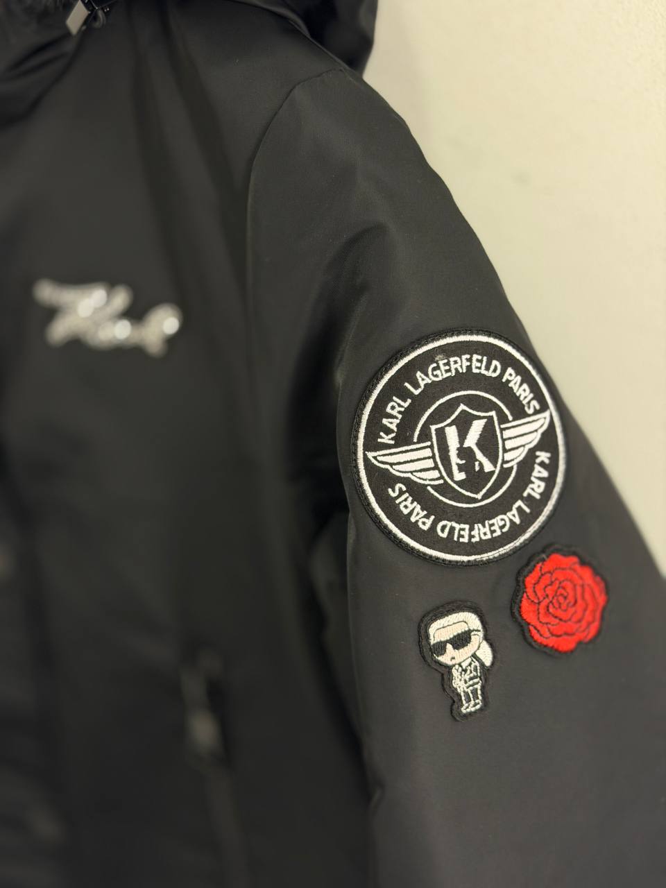 KARL LAGERFELD 🏷️ 62$