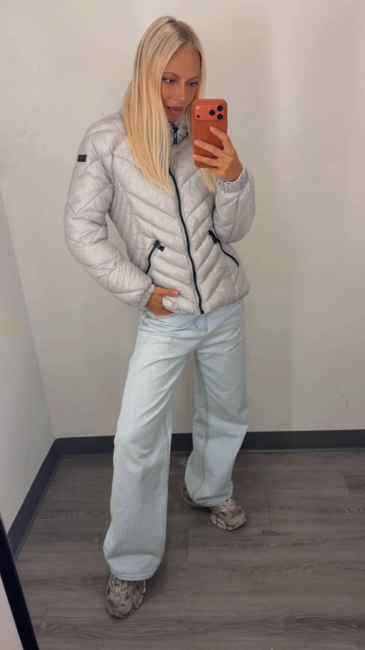 KARL LAGERFELD 🏷️ 61$