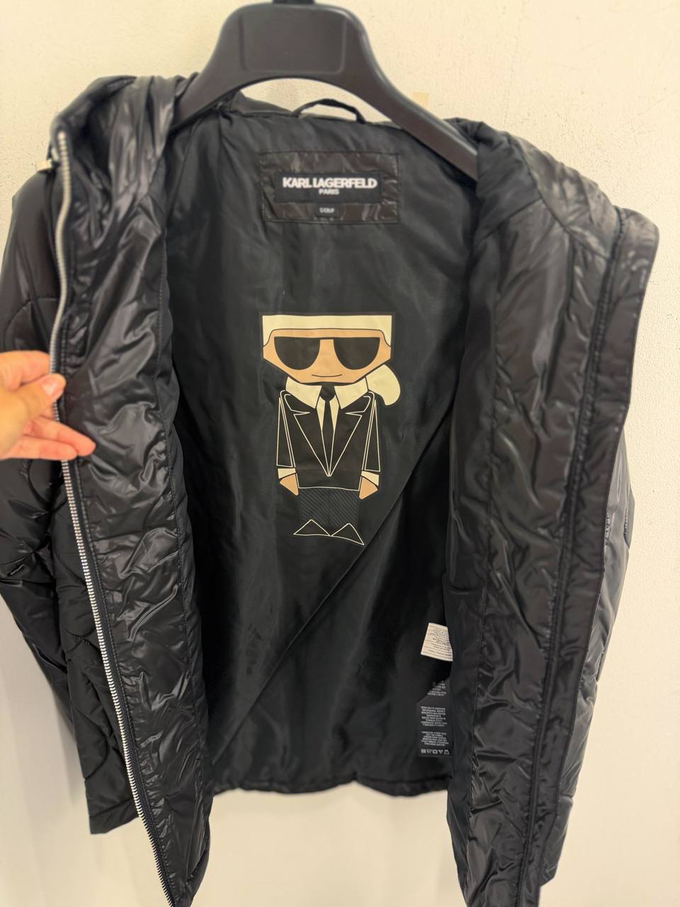 KARL LAGERFELD 🏷️ 61$