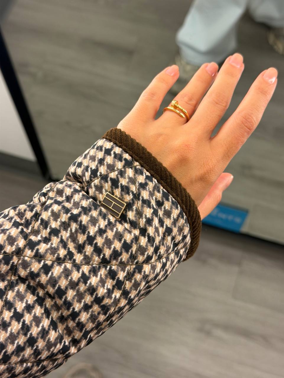 Tommy Hilfiger 🏷️ 61$