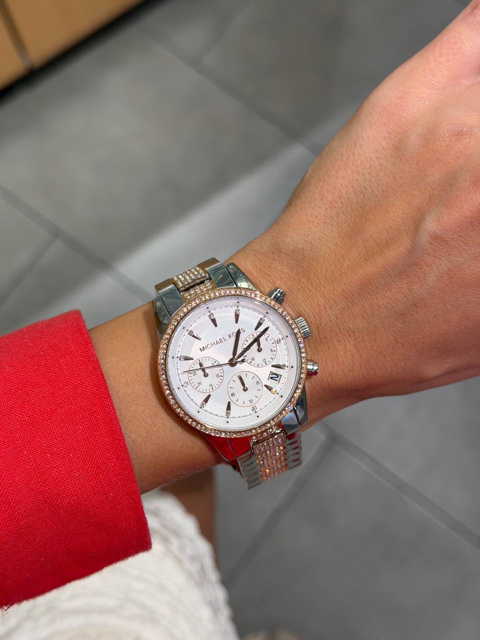 MICHAEL KORS 🏷️ 148$