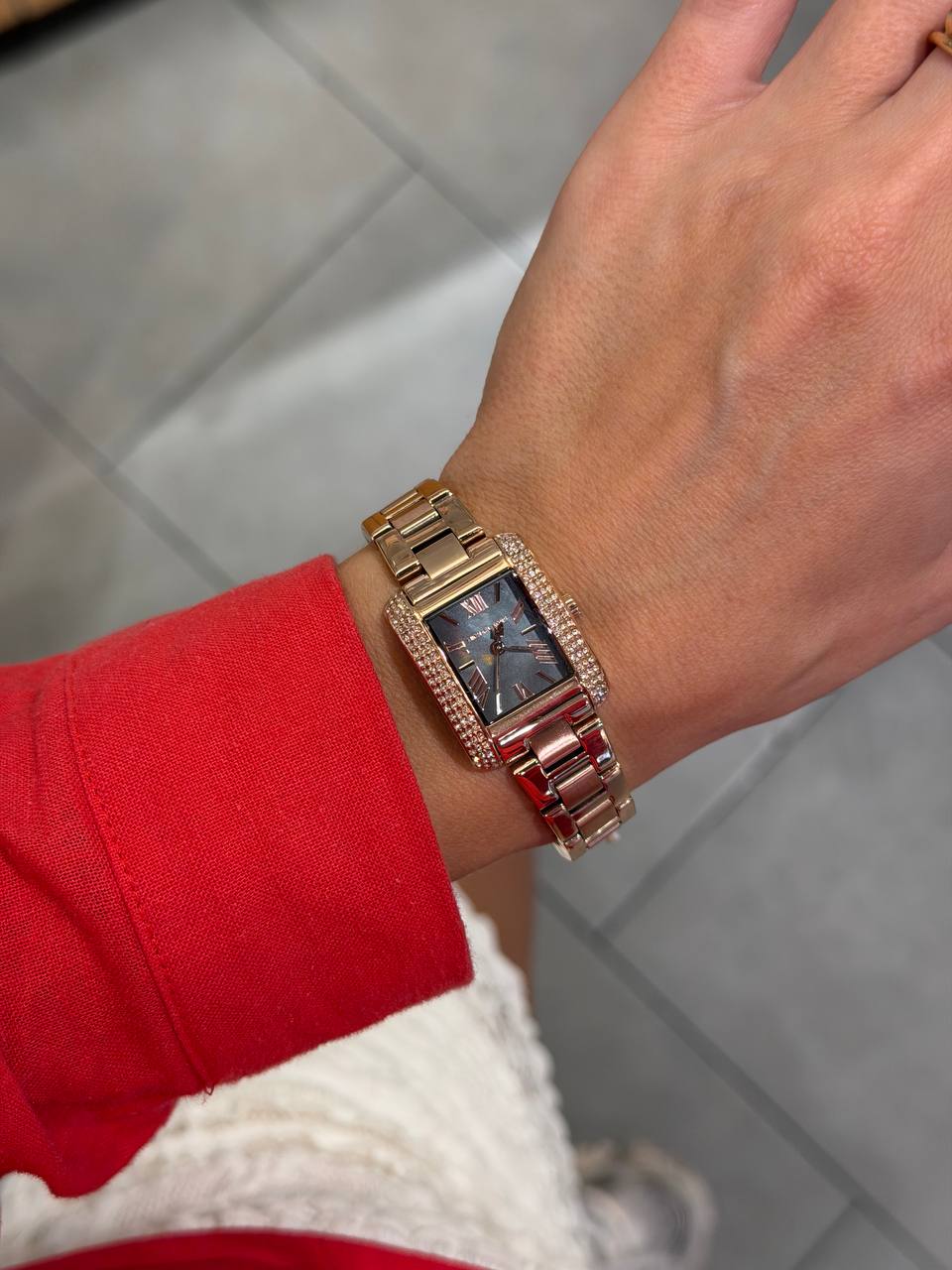 MICHAEL KORS 🏷️ 135$