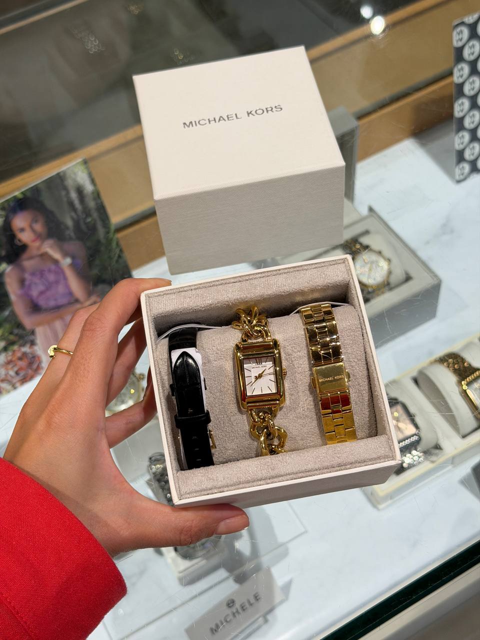 MICHAEL KORS 🏷️ 172$