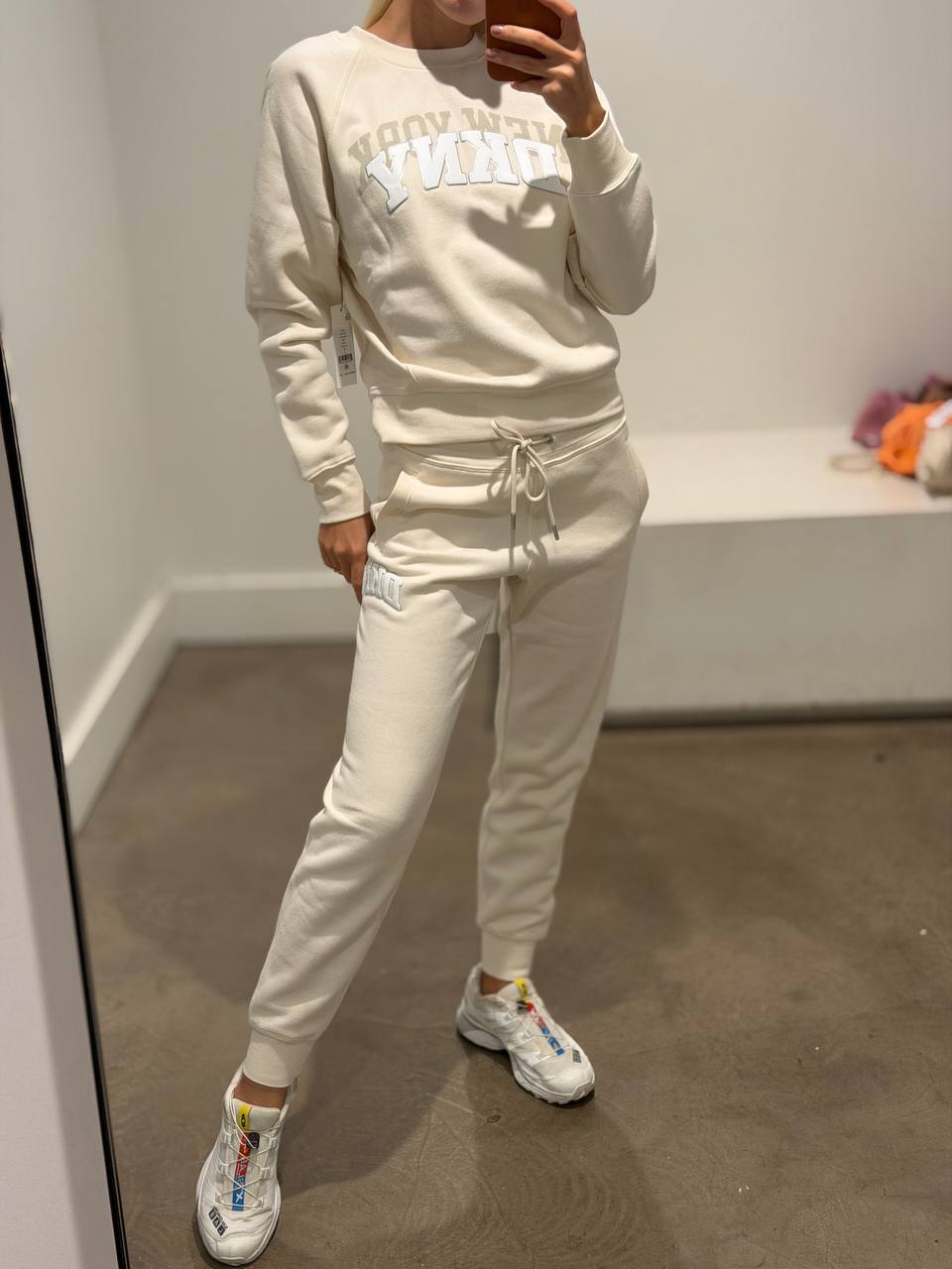 DKNY