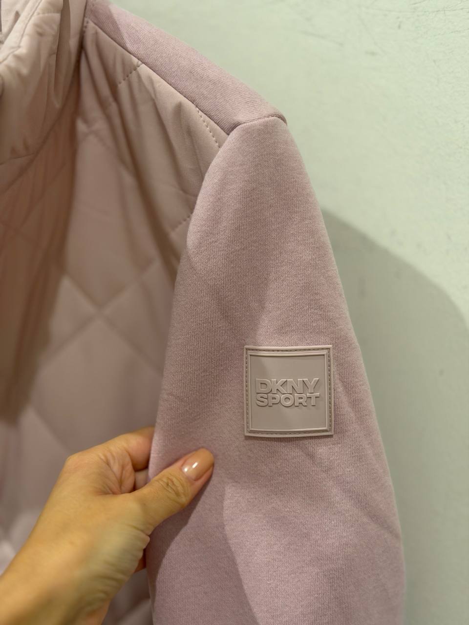 DKNY 🏷️ 57$