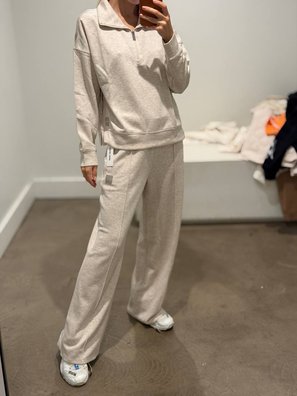 DKNY