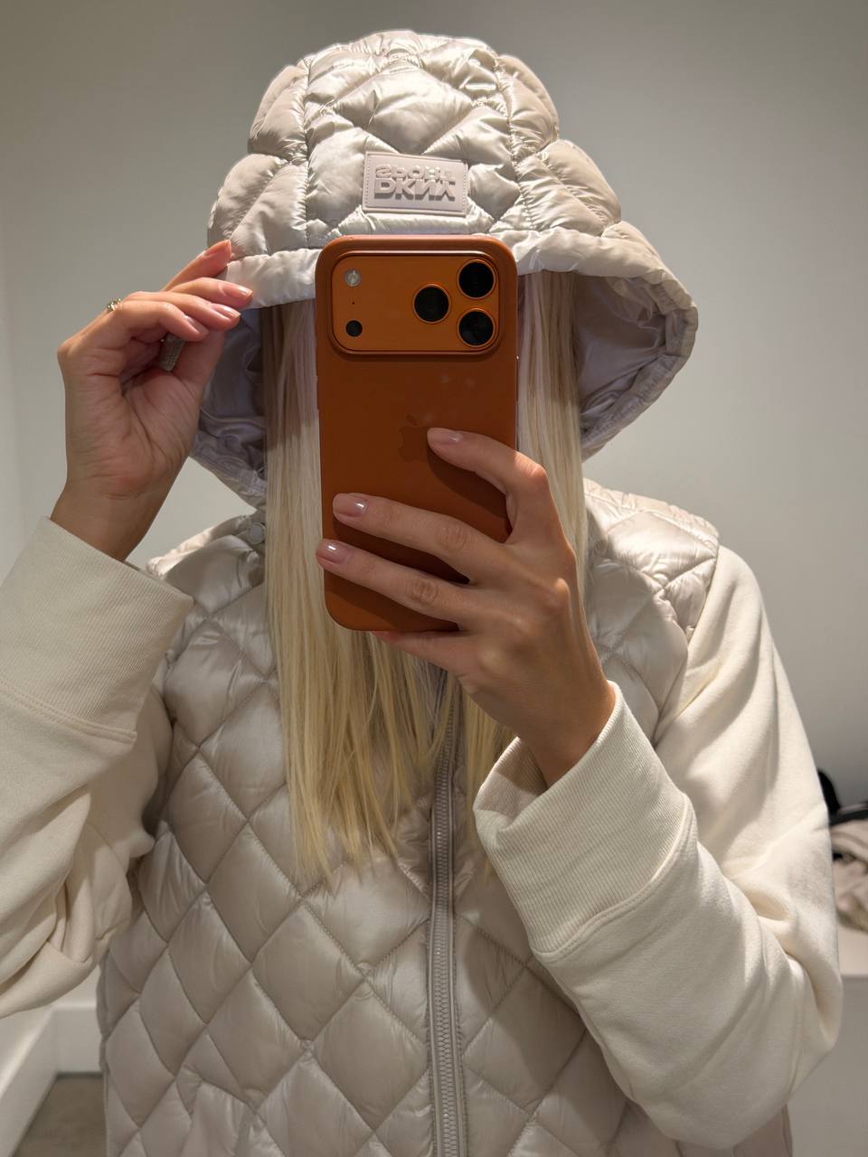 DKNY 🏷️ 72$ (на Насте M)