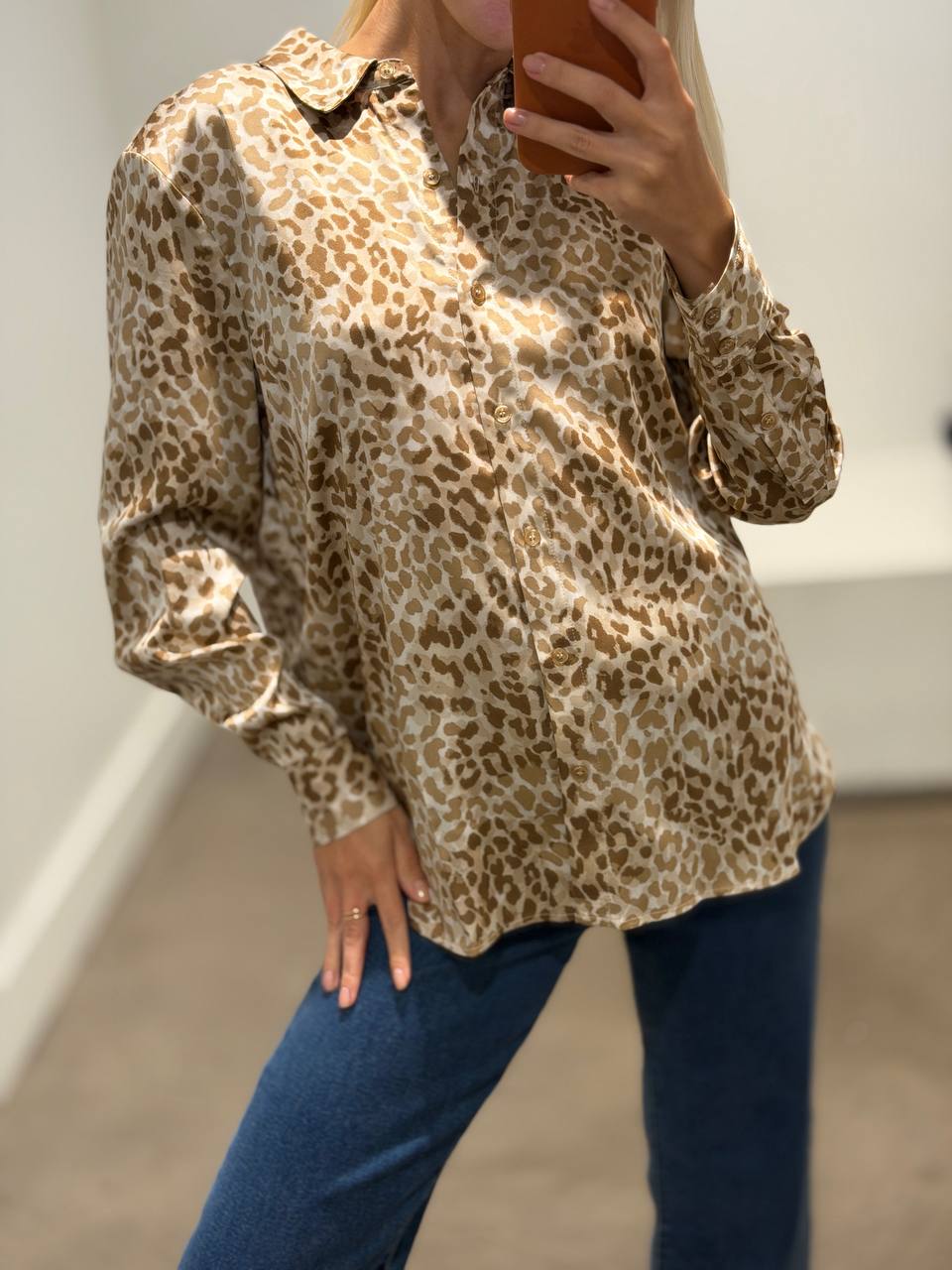 DKNY