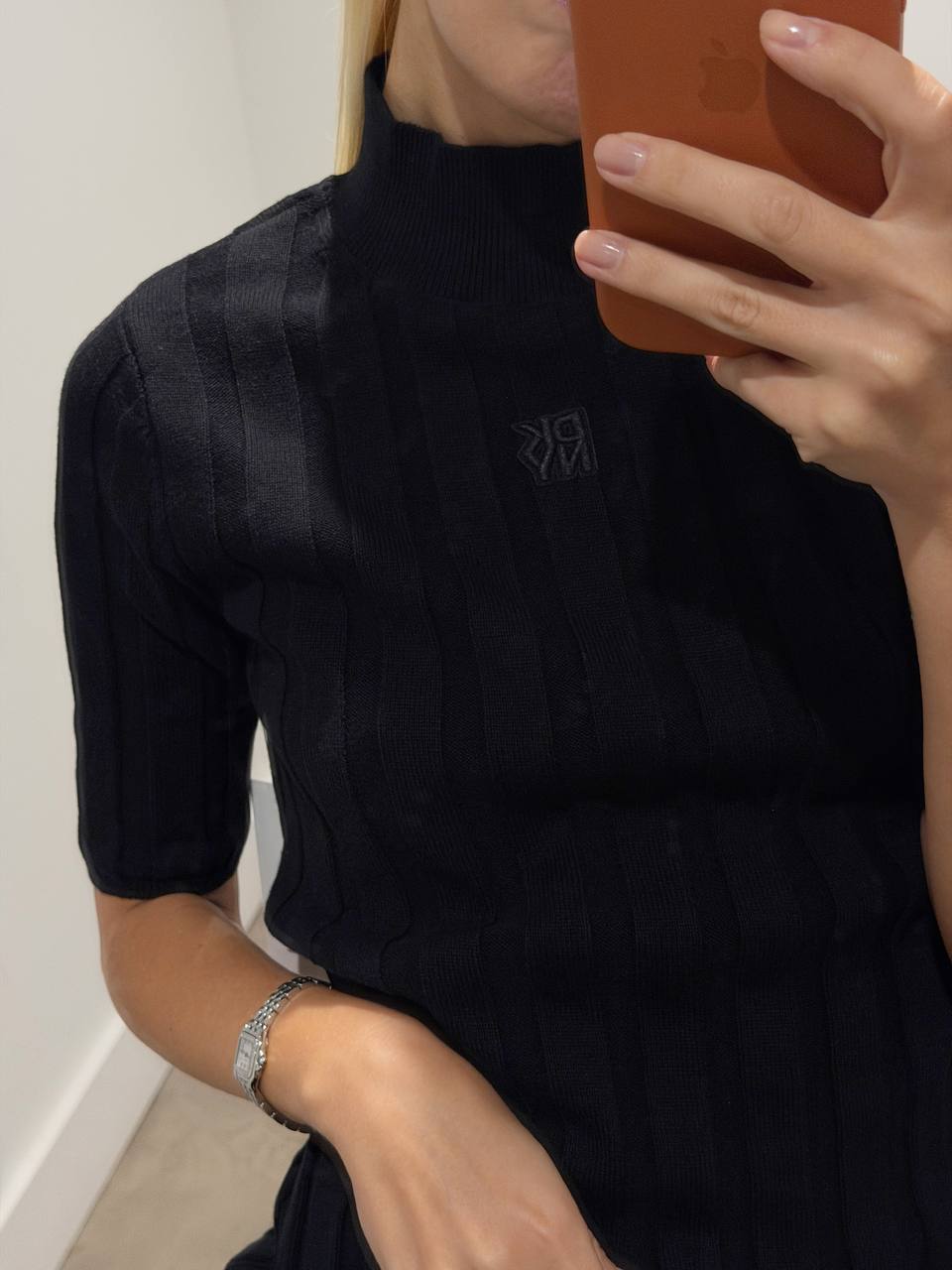 DKNY