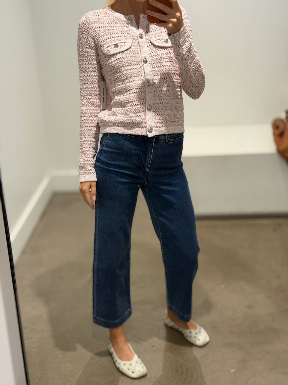 DKNY