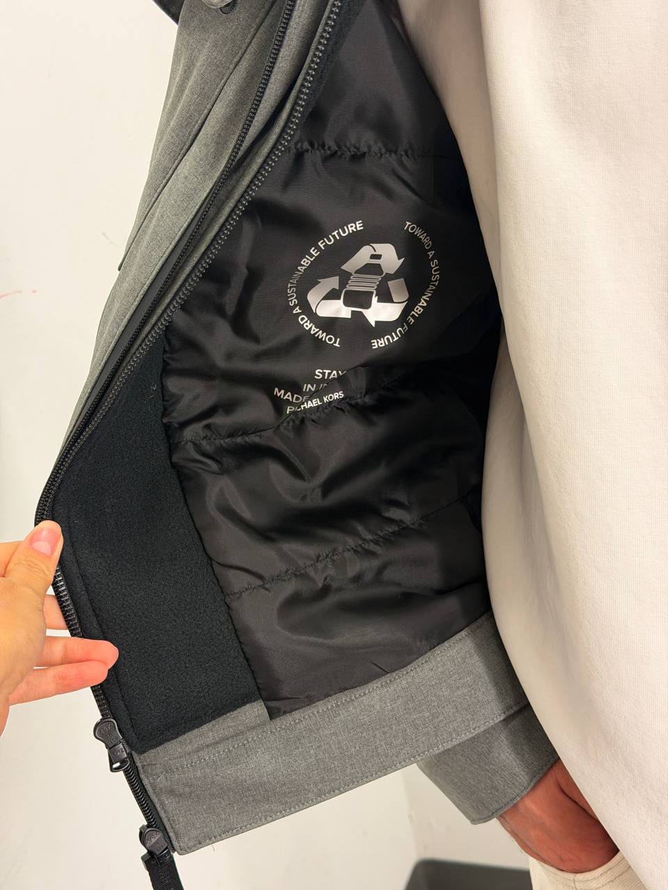 MICHAEL KORS 🏷️ 61$