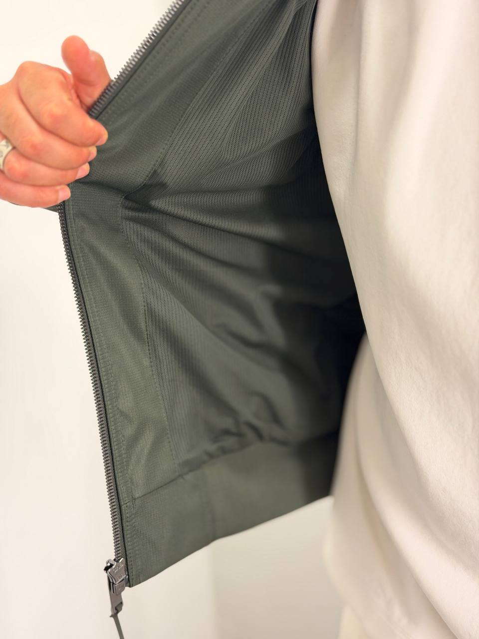CALVIN KLEIN 🏷️ 61$