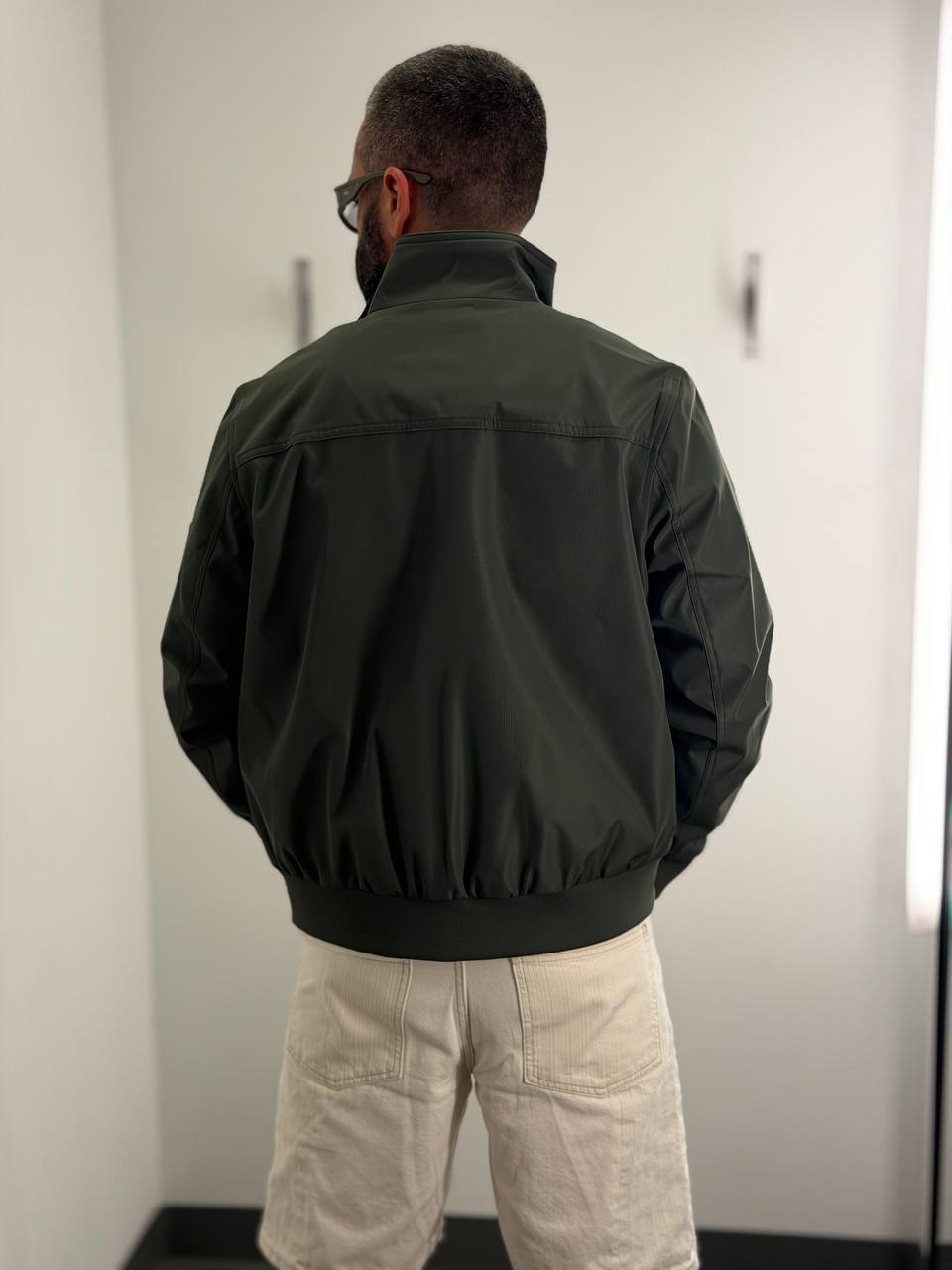 CALVIN KLEIN 🏷️ 61$