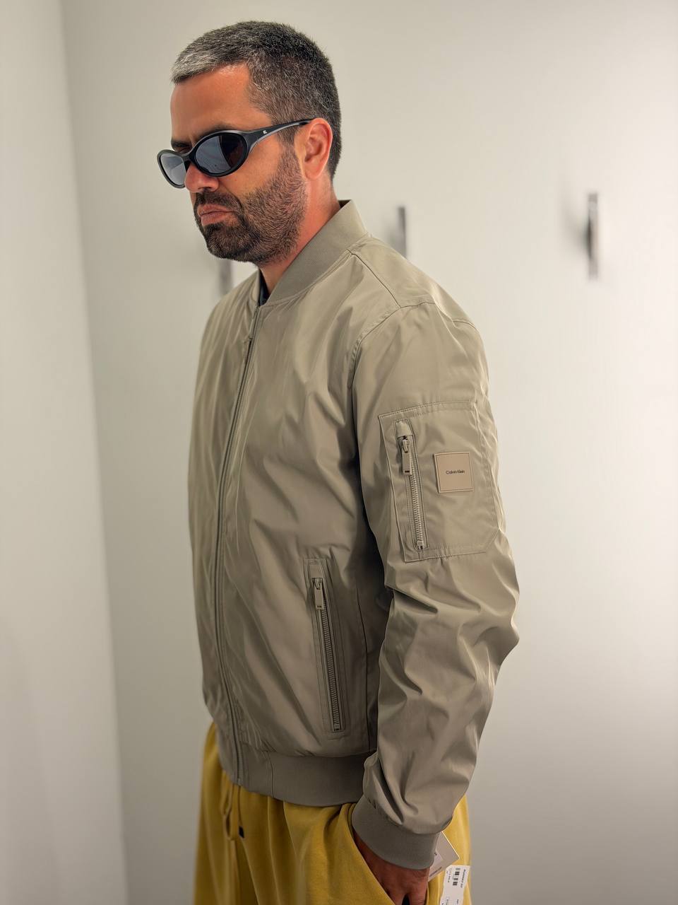 CALVIN KLEIN 🏷️ 61$