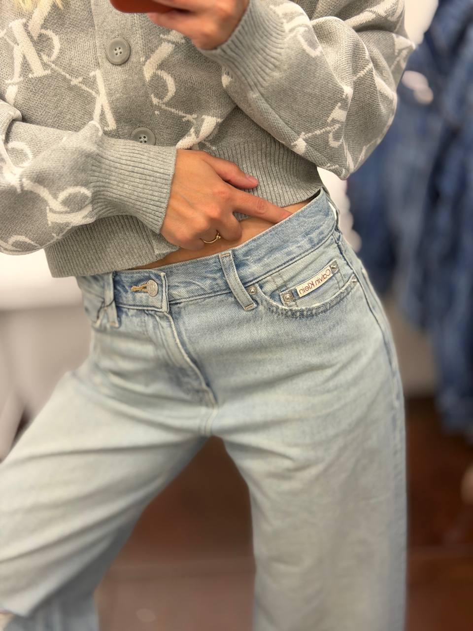 CALVIN KLEIN 🏷️ 73$