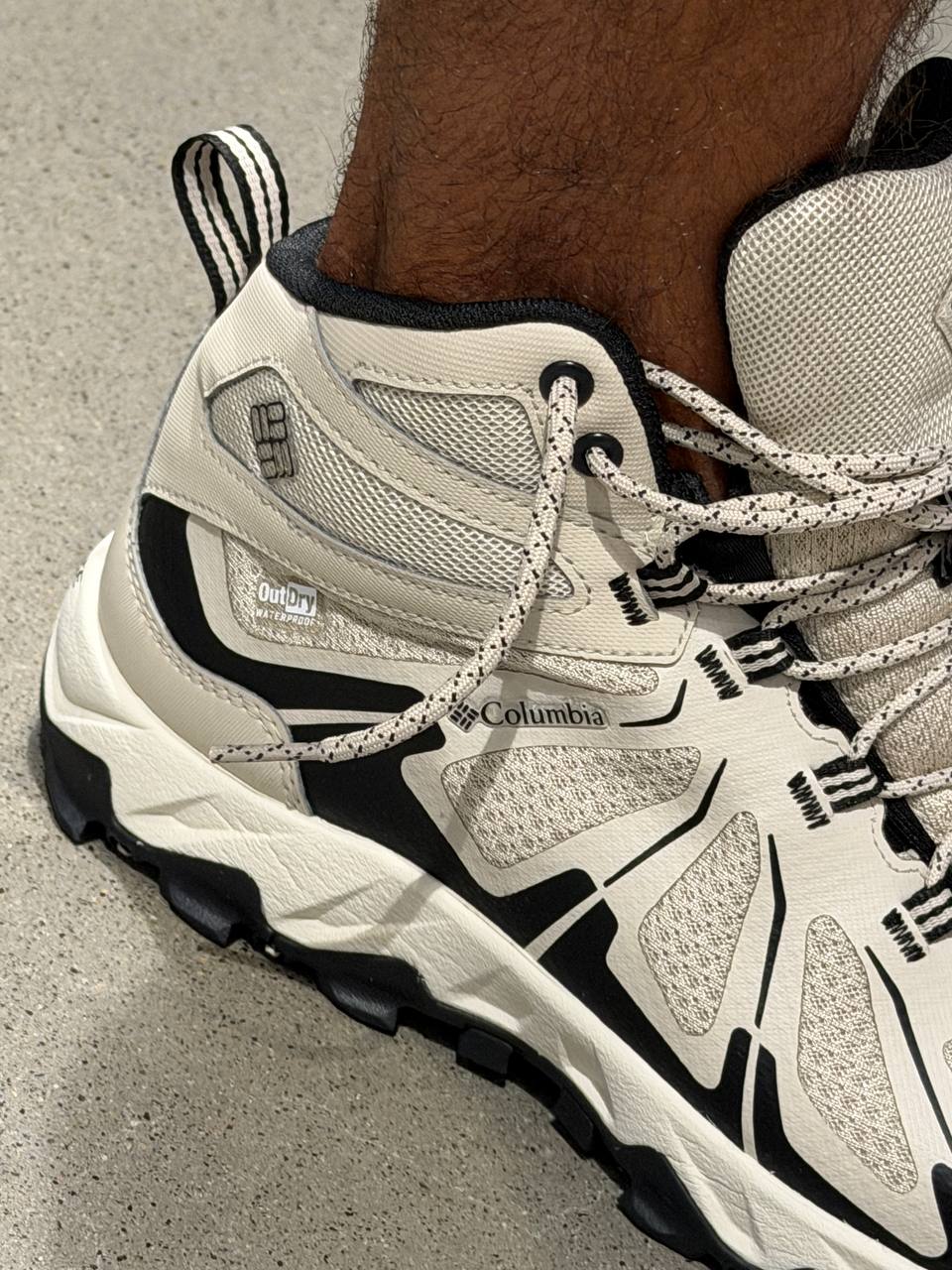 COLUMBIA 🏷️ 93$