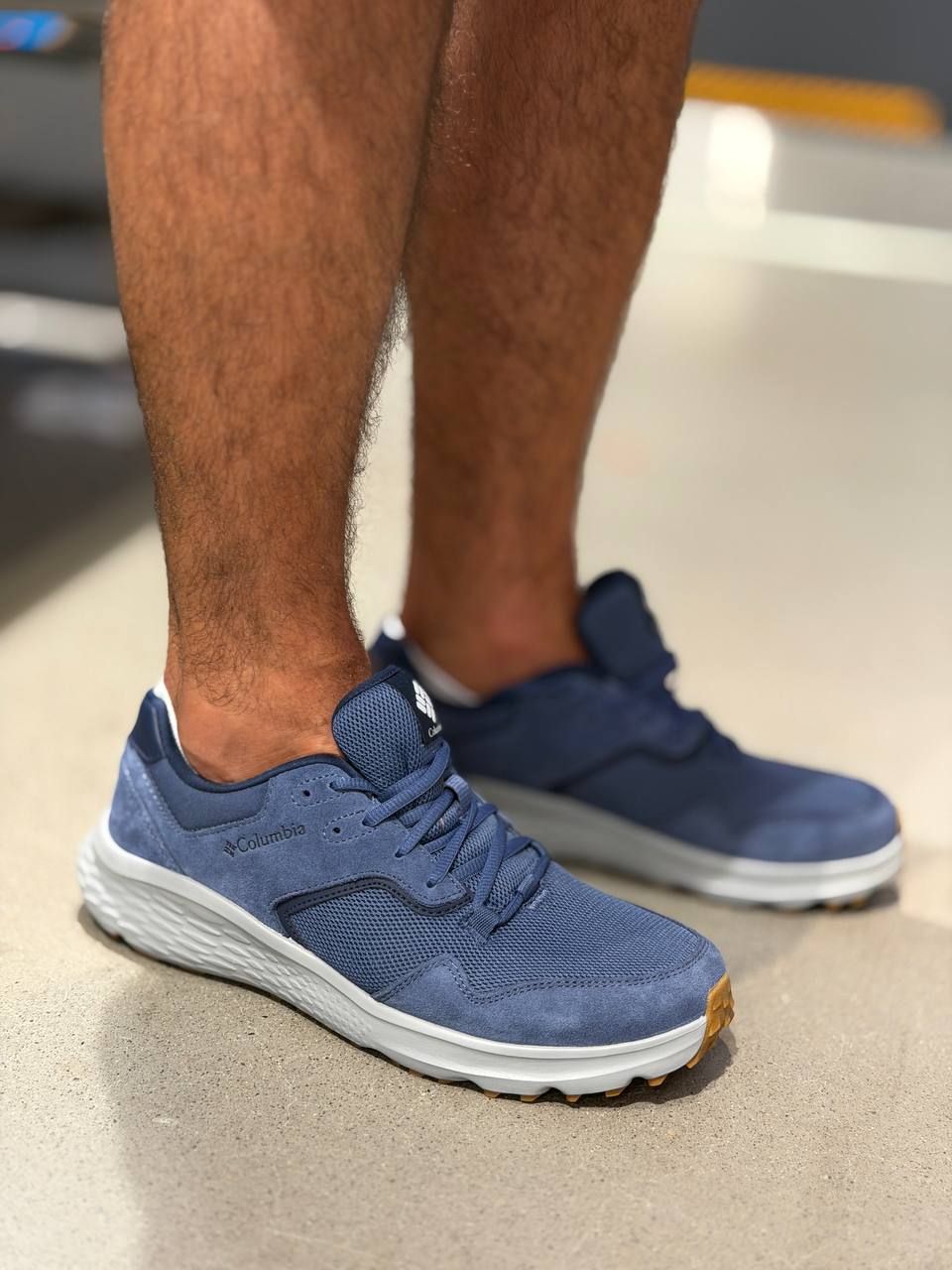 COLUMBIA 🏷️ 53$