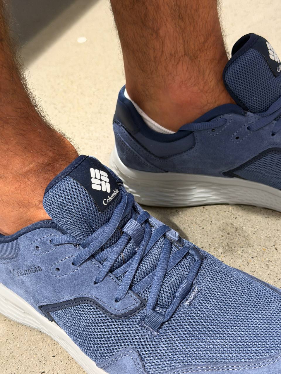 COLUMBIA 🏷️ 53$