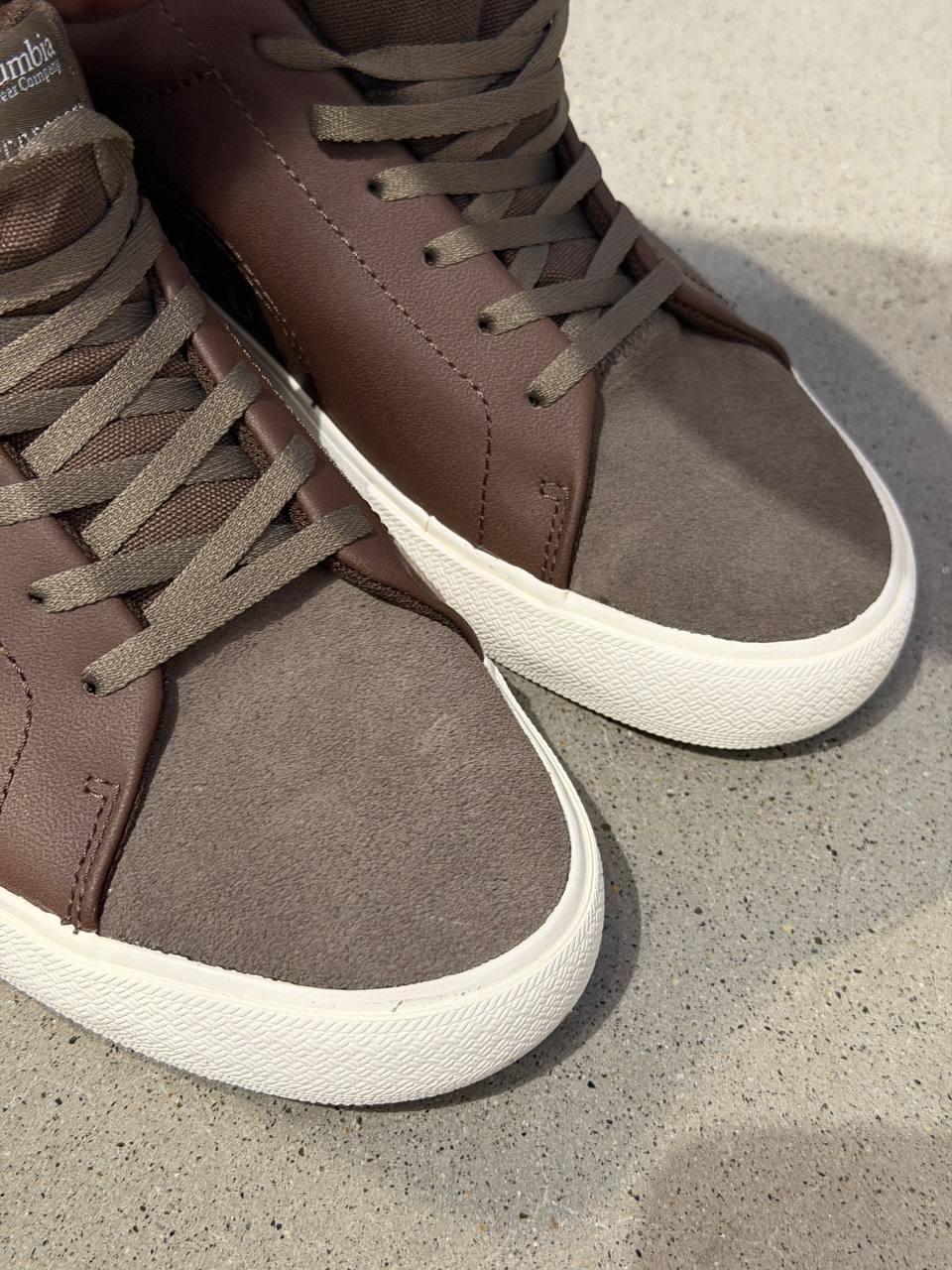 COLUMBIA 🏷️ 53$