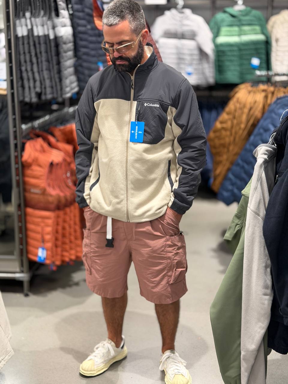 COLUMBIA 🏷️ 52$