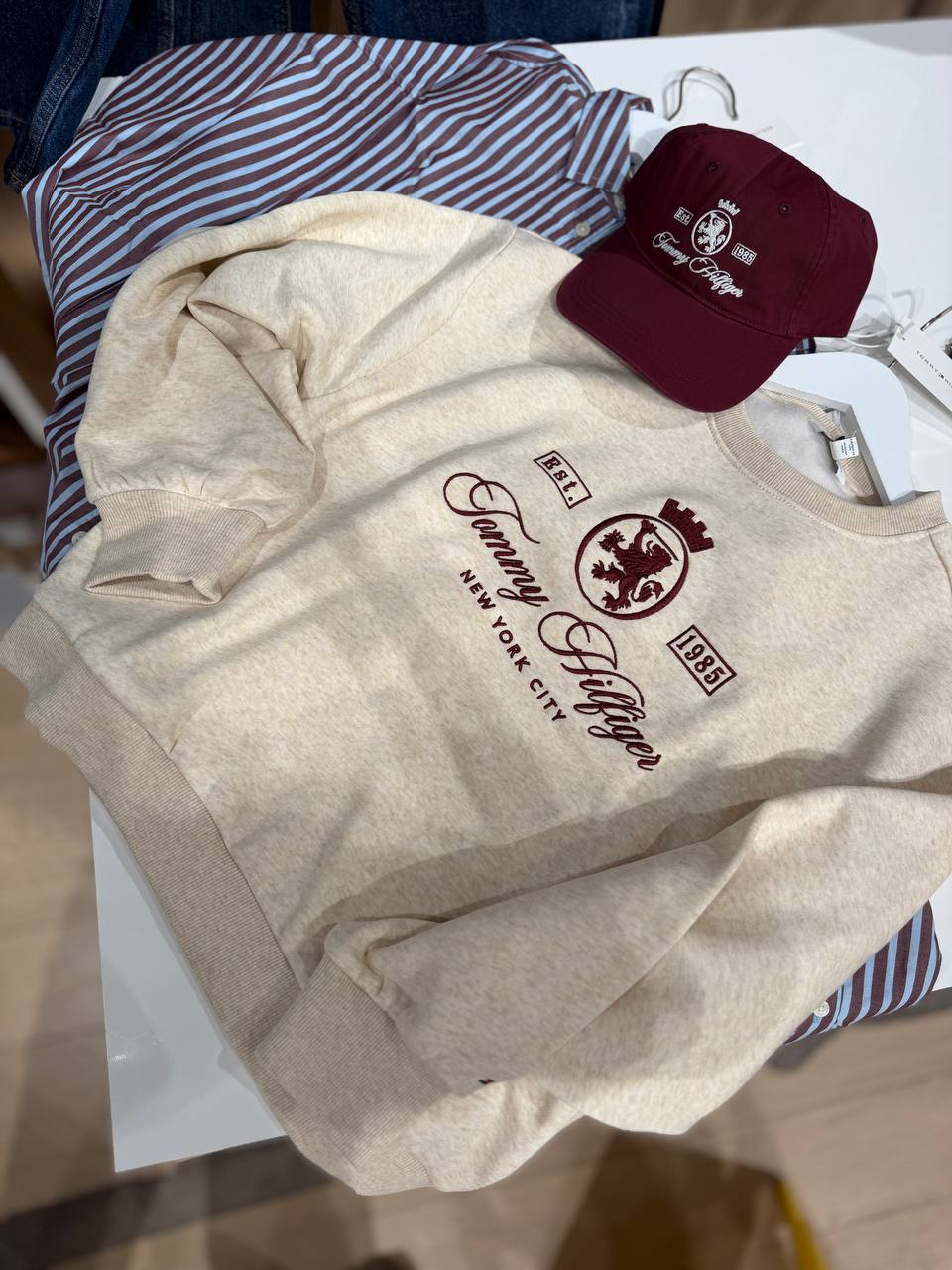 TOMMY HILFIGER