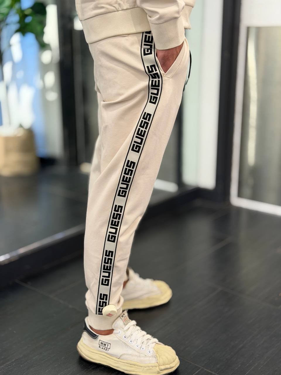 GUESS