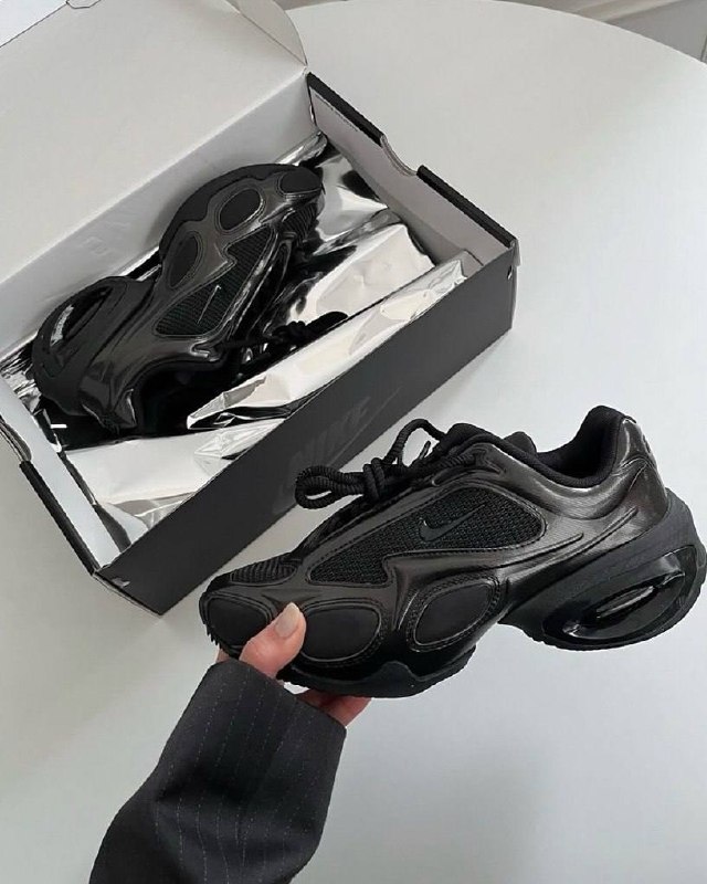 NIKE 🏷️ 64$