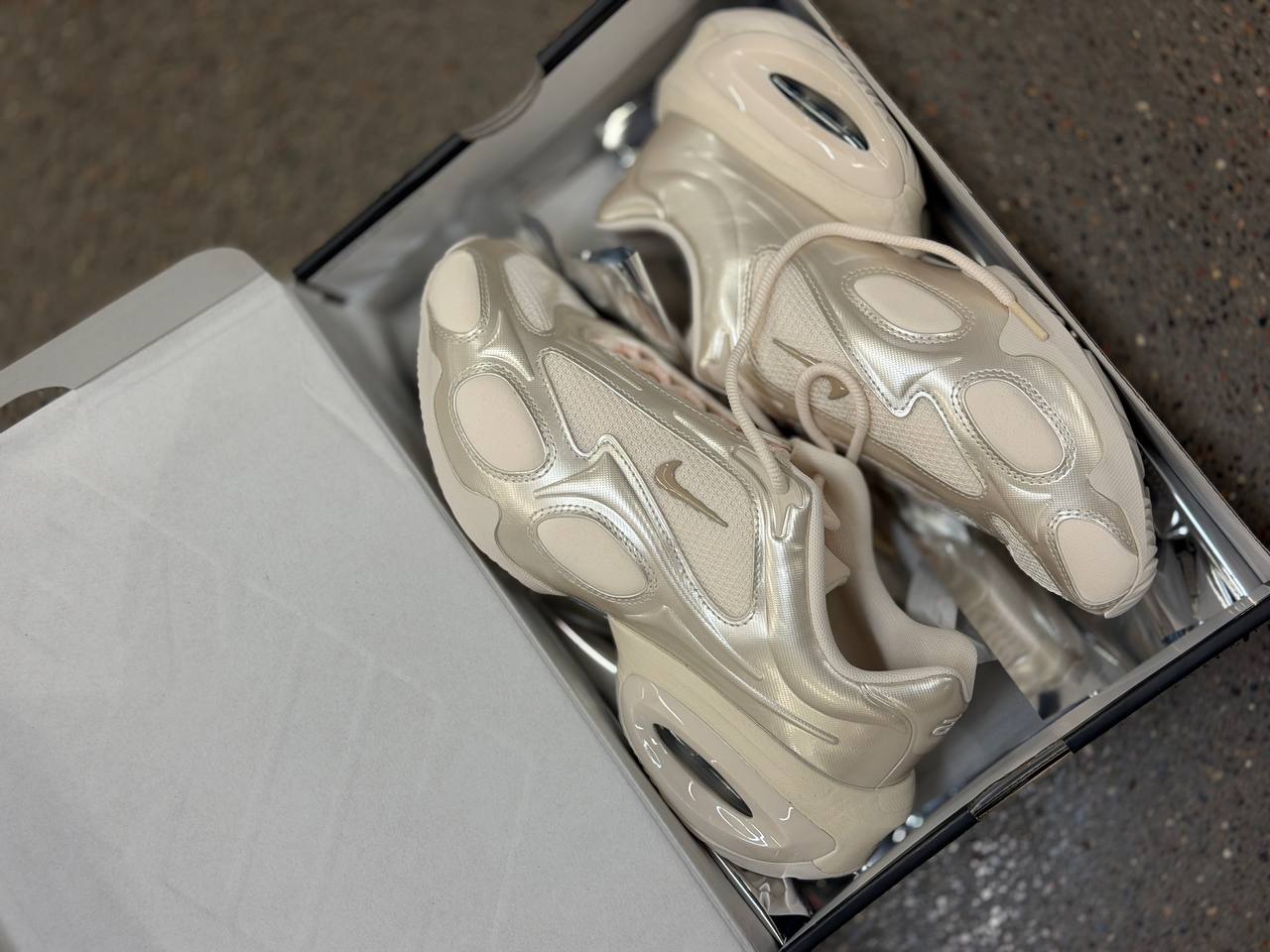NIKE 🏷️ 64$